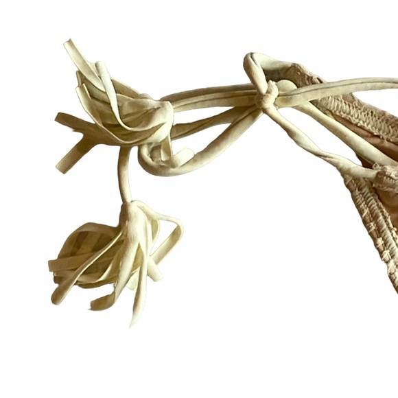 Billabong Lace Tassels Cream Size L Bikini Great  Condition! Bottoms L Top S. - Picture 3 of 11